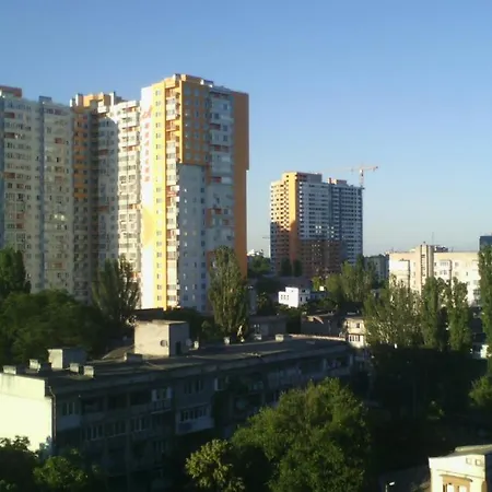 Loft Apartment: Near Station Apartment Odesa