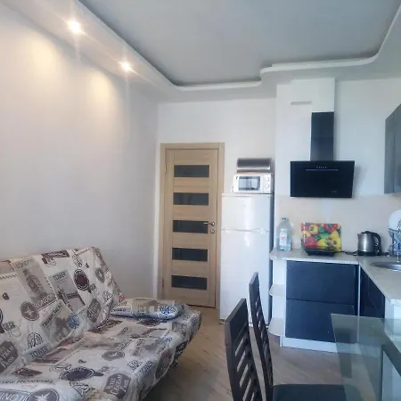 Loft Apartment: Near Station * Odesa